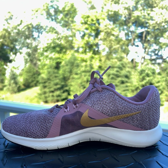 Nike Women's Flex Trainer 8 AMP Plum Dust Size 8 - Picture 3 of 6